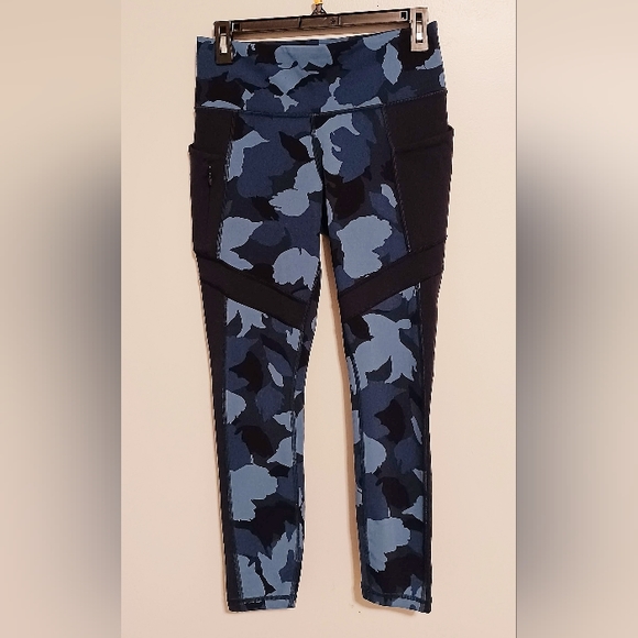 Athleta Pants - Athleta leggings size S